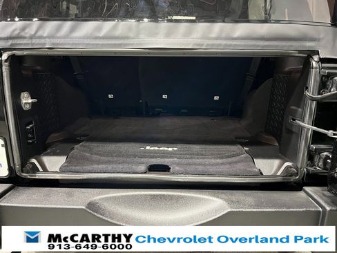 Used 2017 Jeep Wrangler Unlimited Sport w/ Connectivity Group image 21