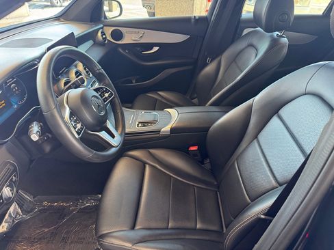 Used 2022 Mercedes-Benz GLC 300 4MATIC w/ Premium Package Lite image 6
