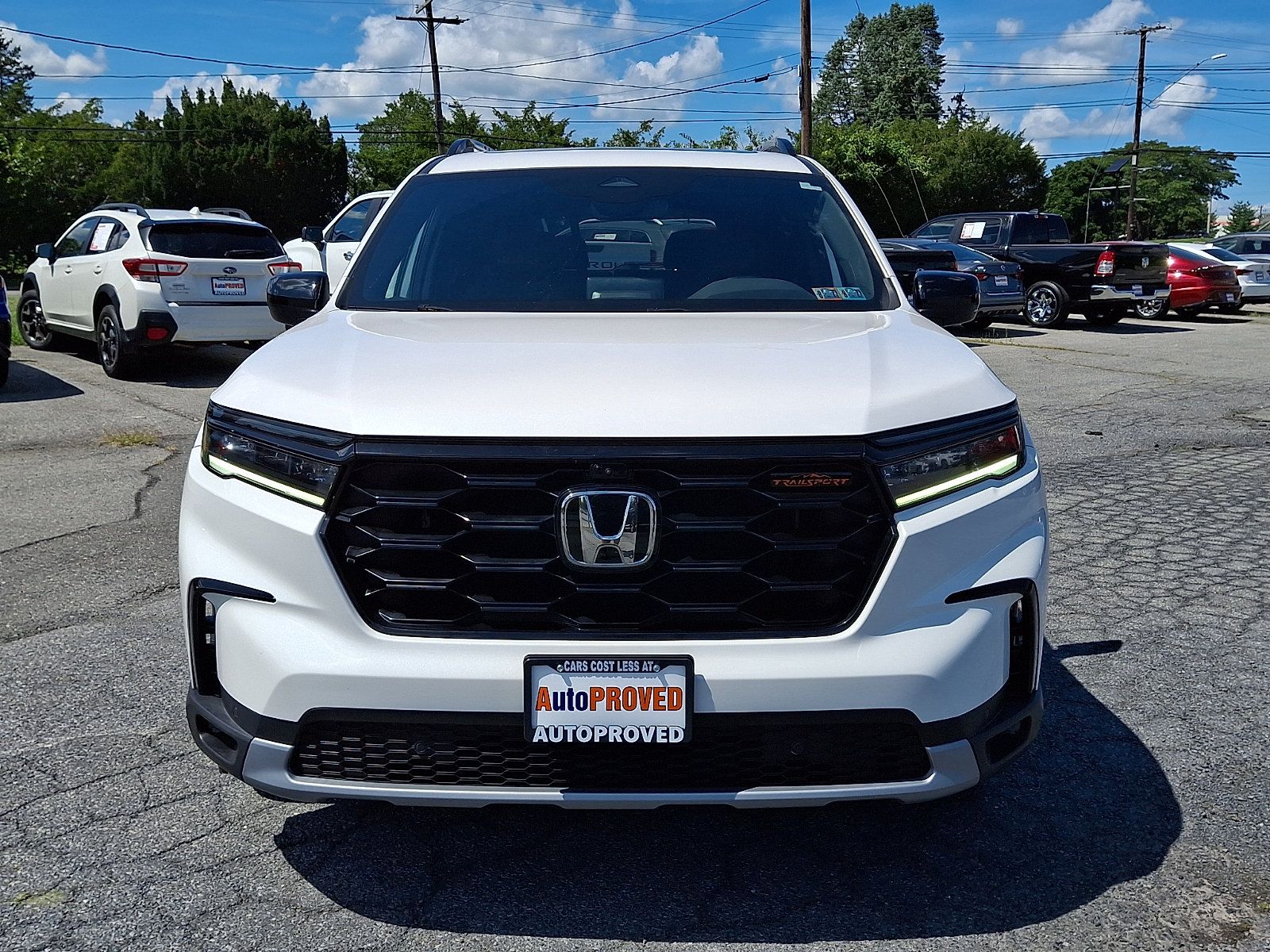 Used 2023 Honda Pilot TrailSport image 2