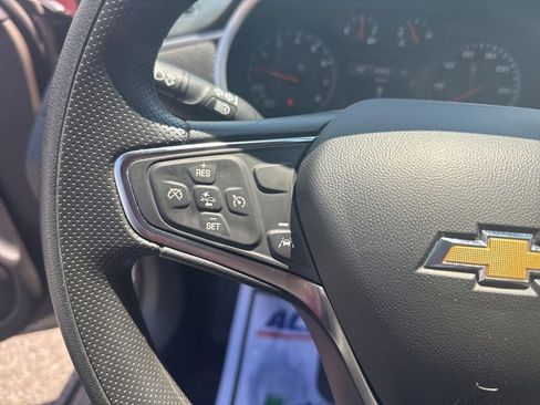Used 2024 Chevrolet Malibu LT FWD image 18
