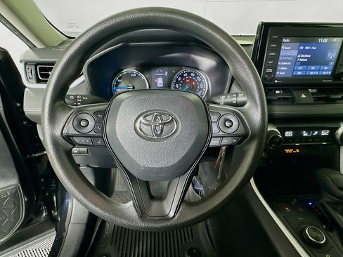 Used 2020 Toyota RAV4 LE w/ Carpet Mat Package AWD/4WD image 15