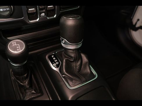 Used 2021 Jeep Wrangler Unlimited Sport image 24