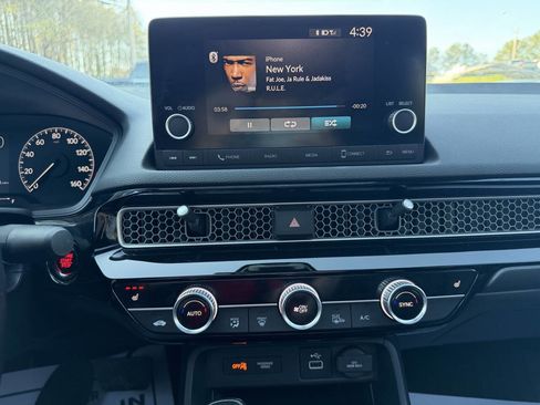 Used 2022 Honda Civic EX image 11