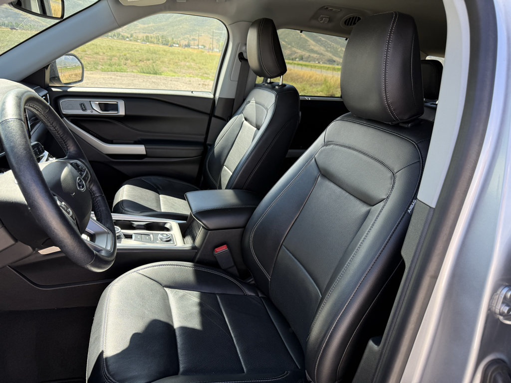 Used 2022 Ford Explorer Limited AWD/4WD image 15