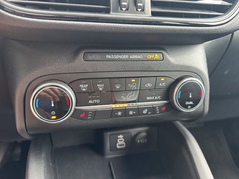 Used 2025 Ford Escape ST-Line Select AWD/4WD image 16