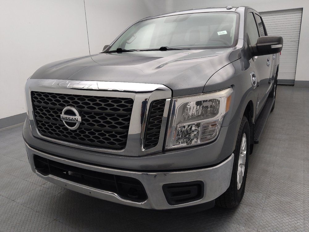 Used 2017 Nissan Titan SV AWD/4WD image 15