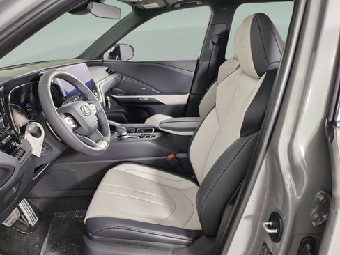 Used 2025 Lexus TX 350 AWD w/ Technology Package image 11