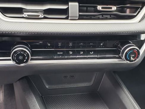 New 2026 Chevrolet Equinox LT image 24