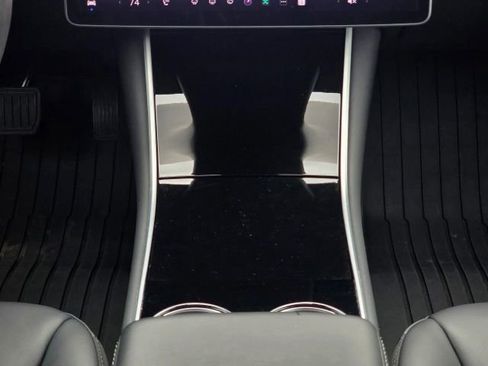 Used 2020 Tesla Model 3 Standard Range Plus image 18