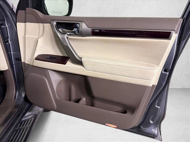 Used 2015 Lexus GX 460 w/ Premium Package AWD/4WD image 16
