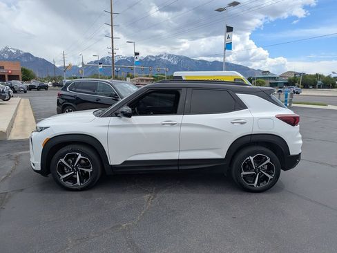 Used 2022 Chevrolet TrailBlazer RS w/ Sun and Liftgate Package FWD image 8