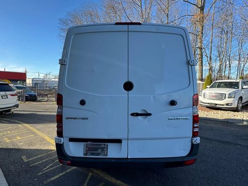 Used 2014 Mercedes-Benz Sprinter 2500 image 5