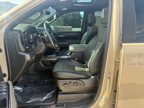 Used 2023 Chevrolet Silverado 1500 ZR2 w/ Technology Package image 11