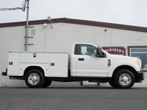 Used 2017 Ford F250 XL image 9
