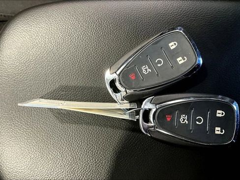 Used 2021 Chevrolet Malibu LS image 35