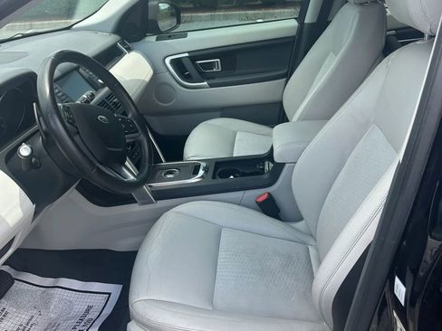 Used 2018 Land Rover Discovery Sport SE AWD/4WD image 8