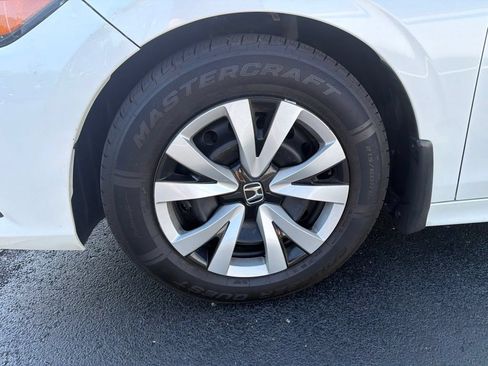 Used 2023 Honda Civic LX image 10