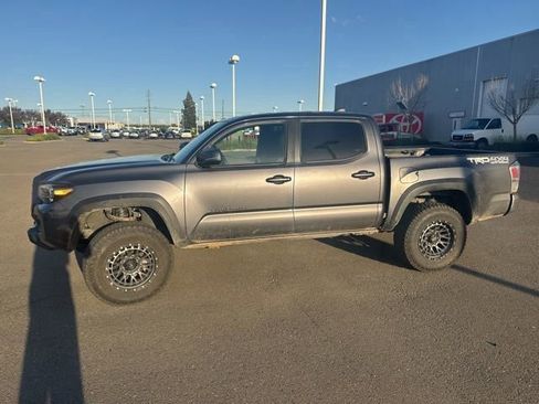Used 2020 Toyota Tacoma TRD Off-Road w/ TRD Premium Off Road Package image 1