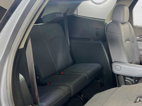 Used 2021 Buick Enclave Essence image 24
