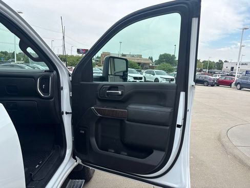 Used 2023 GMC Sierra 2500 Denali w/ Denali Ultimate Package AWD/4WD image 26
