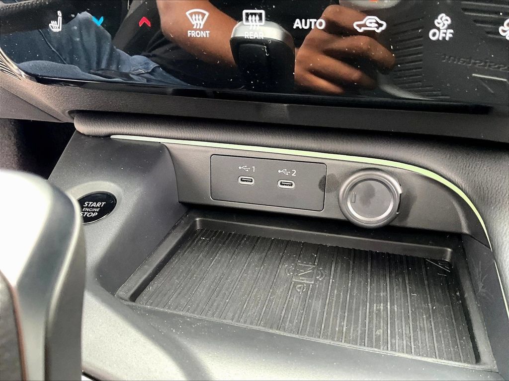 New 2026 Nissan Sentra SV w/ SV Convenience Package FWD image 23
