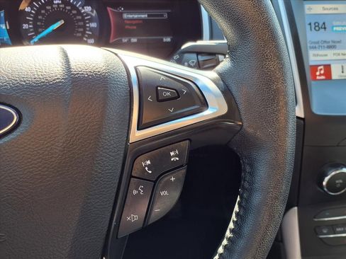 Used 2019 Ford Edge SEL w/ Equipment Group 201A image 18