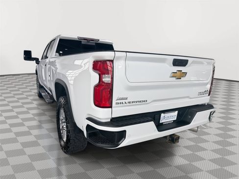 Used 2022 Chevrolet Silverado 2500 High Country w/ Z71 Off-Road Package AWD/4WD image 11