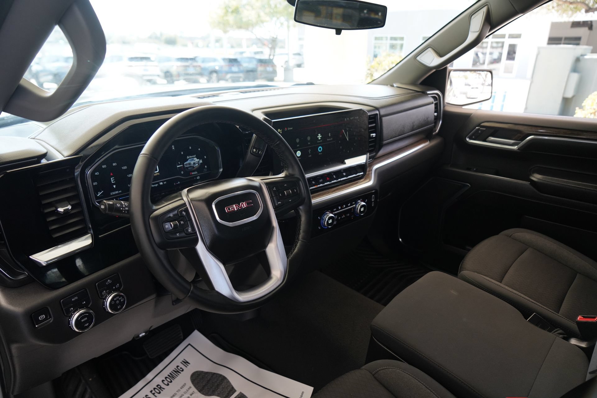Used 2024 GMC Sierra 1500 Elevation AWD/4WD image 8