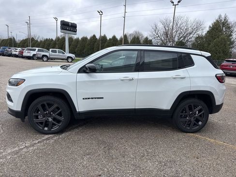 New 2026 Jeep Compass Latitude AWD/4WD image 4