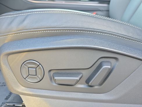 Certified 2025 Audi Q8 Premium Plus w/ Premium Plus Package image 27