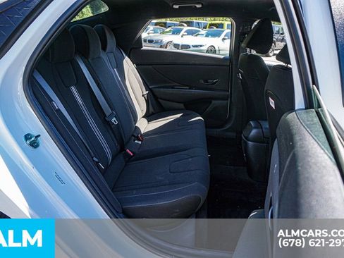 Used 2025 Hyundai Elantra Sport image 22