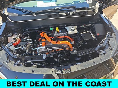 New 2027 Chevrolet Bolt LT w/ Comfort Package FWD image 31