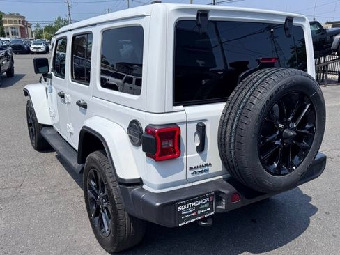 Certified 2025 Jeep Wrangler Unlimited Sahara AWD/4WD image 5