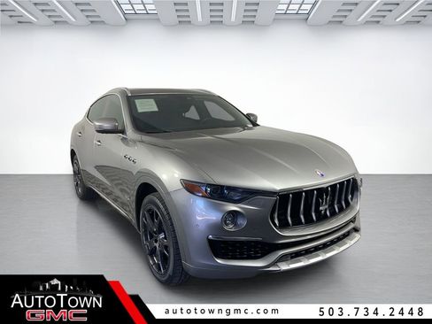 Used 2019 Maserati Levante GranLusso AWD/4WD image 1