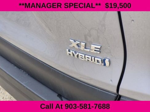 Used 2021 Toyota RAV4 XLE image 9