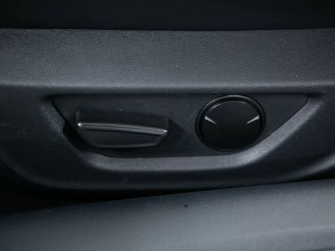 Used 2024 Ford Mustang Convertible image 17