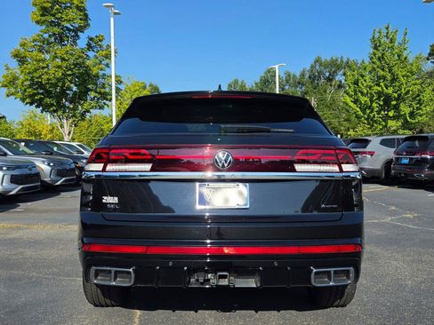 Certified 2025 Volkswagen Atlas Cross Sport SEL Premium R-Line AWD/4WD image 4