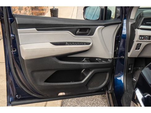 Used 2021 Honda Odyssey EX image 11