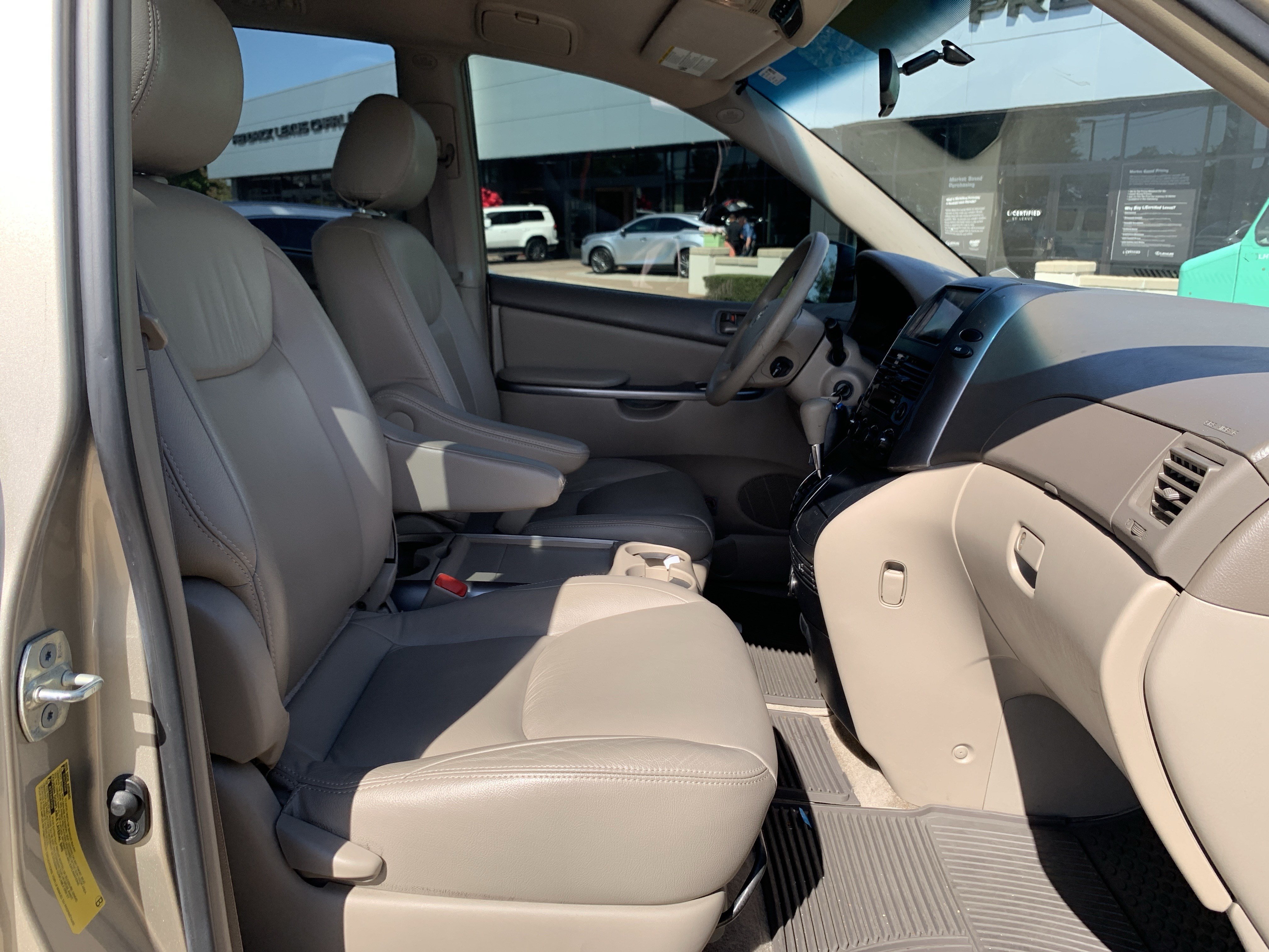 Used 2008 Toyota Sienna LE FWD image 35