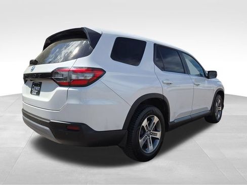 Used 2025 Honda Pilot EX-L image 15