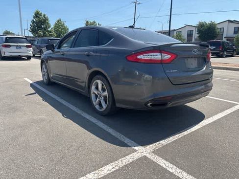 Used 2016 Ford Fusion SE AWD/4WD image 3