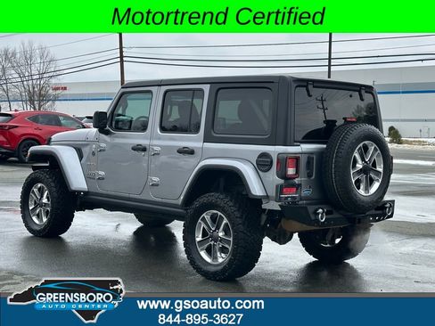 Used 2019 Jeep Wrangler Unlimited Sahara AWD/4WD image 3