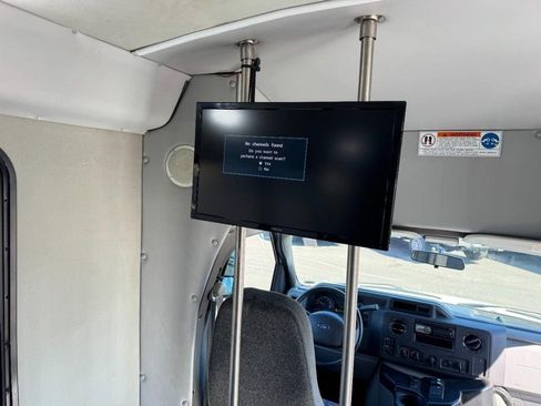 Used 2016 Ford E-350 and Econoline 350 Super Duty image 10