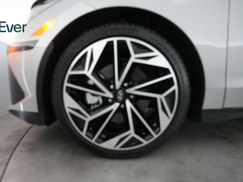 Used 2024 Hyundai Ioniq 6 Limited RWD image 19