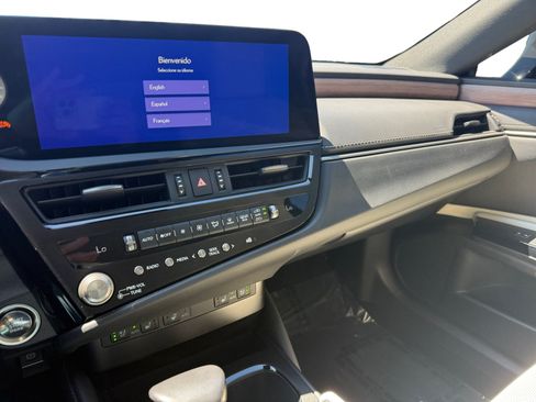 Used 2025 Lexus ES 350 w/ Premium Package FWD image 12