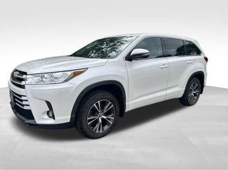 Used 2018 Toyota Highlander Plus AWD/4WD 360° Tour