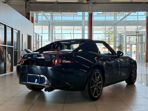 Used 2021 MAZDA MX-5 Miata RF Grand Touring image 4