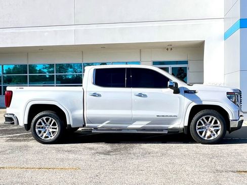 Used 2024 GMC Sierra 1500 SLT w/ SLT Convenience Package image 3