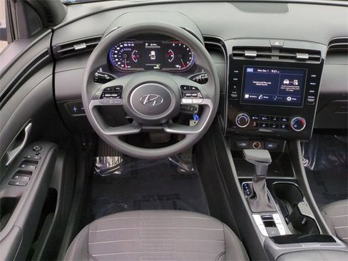 Used 2024 Hyundai Santa Cruz SE image 16