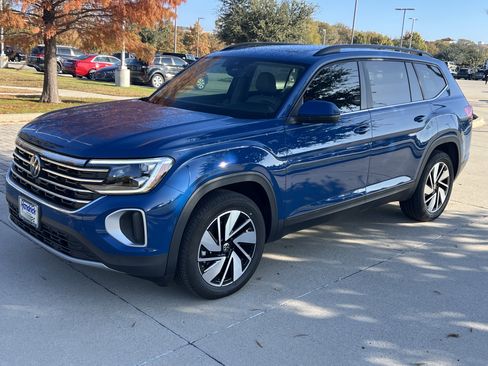 Used 2025 Volkswagen Atlas SE image 5